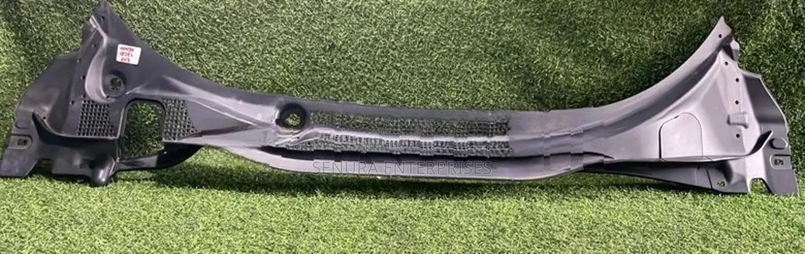 Honda Vezel RU3 Wiper Panel