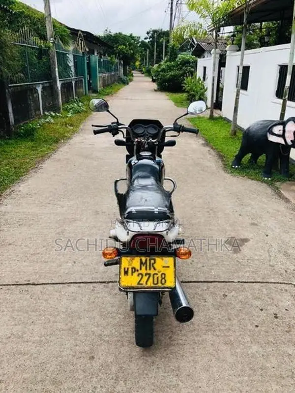 Bajaj CT100 2006