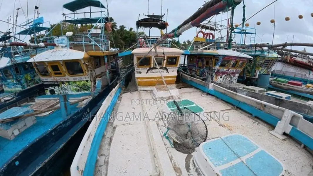 බහුදින යාත්‍රා - Fishing Boat