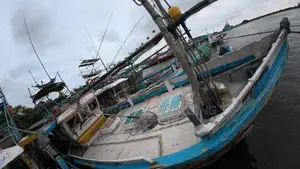 බහුදින යාත්‍රා - Fishing Boat