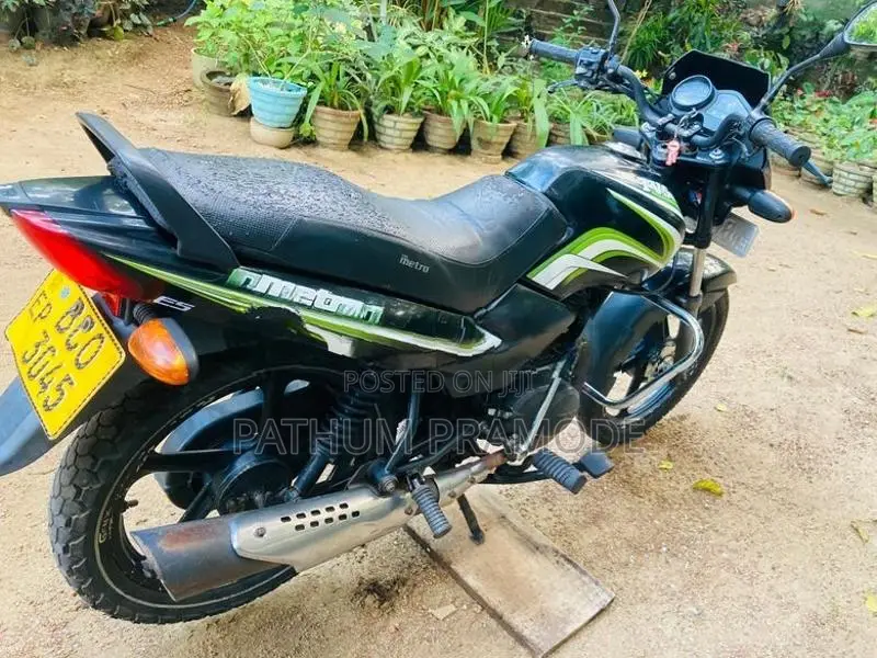 TVS Metro 2015