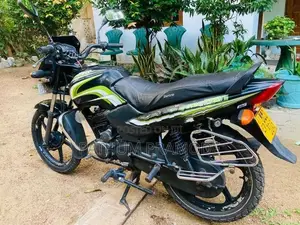 TVS Metro 2015