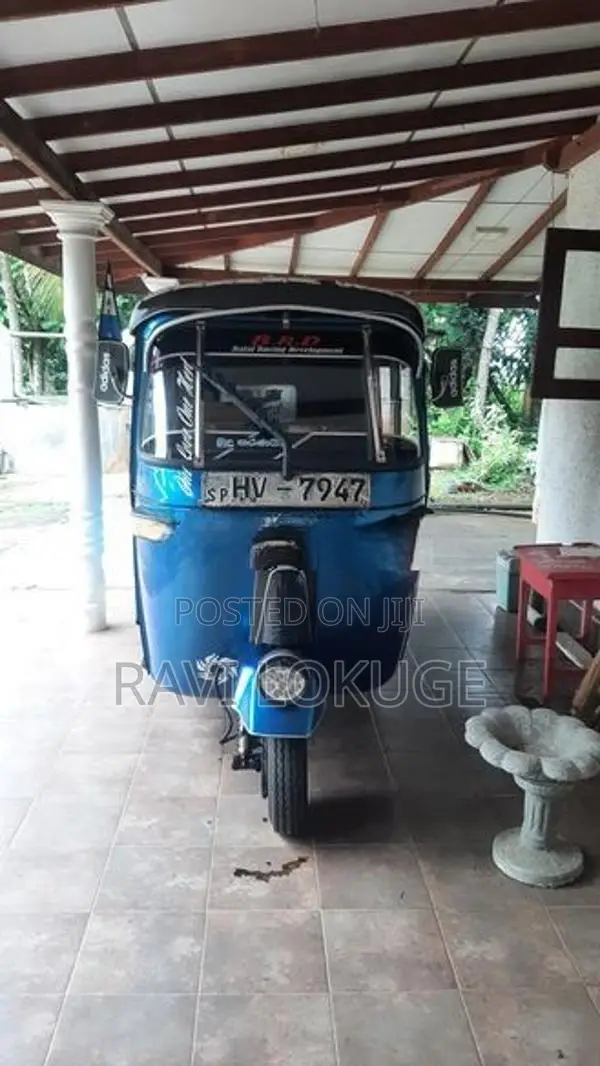 Bajaj RE 2003