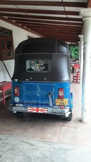 Bajaj RE 2003