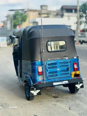 Bajaj RE 2006