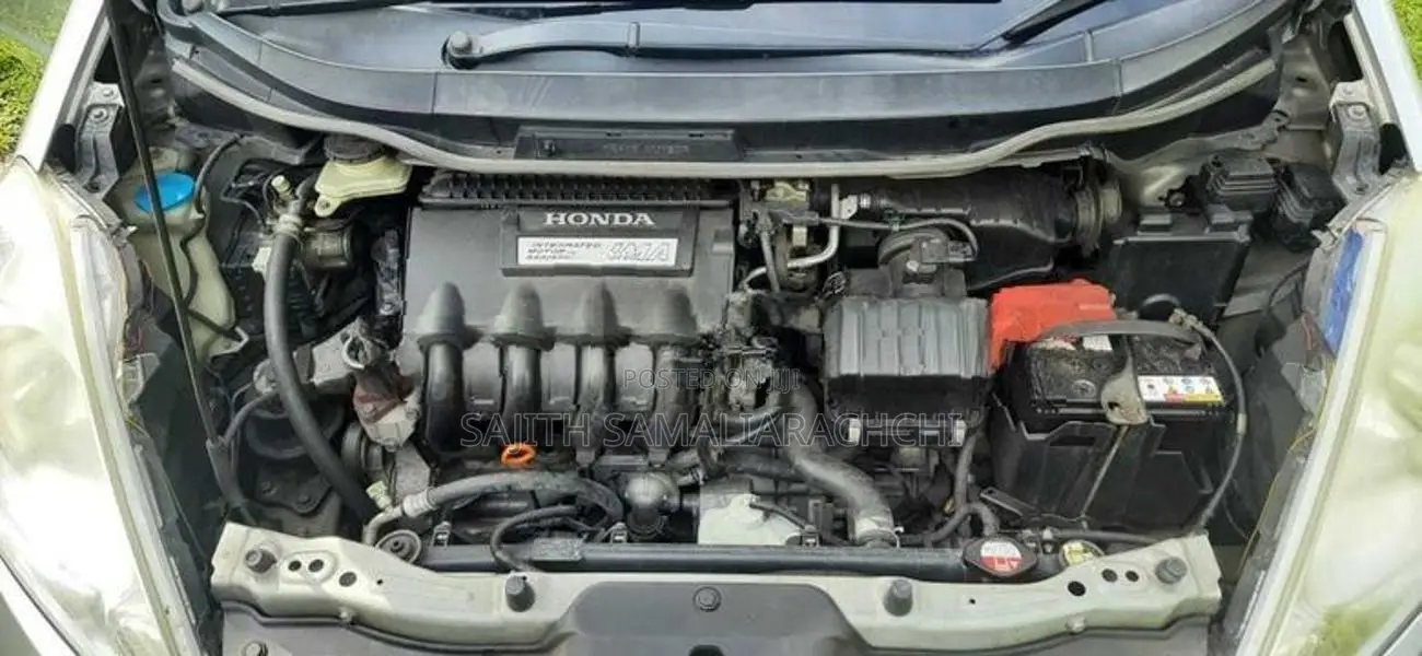 Honda Fit Shuttle 2013