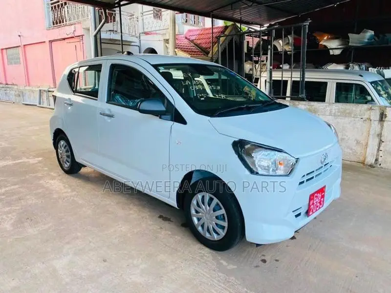 Daihatsu Mira L Grade / Rear Wiper 2024