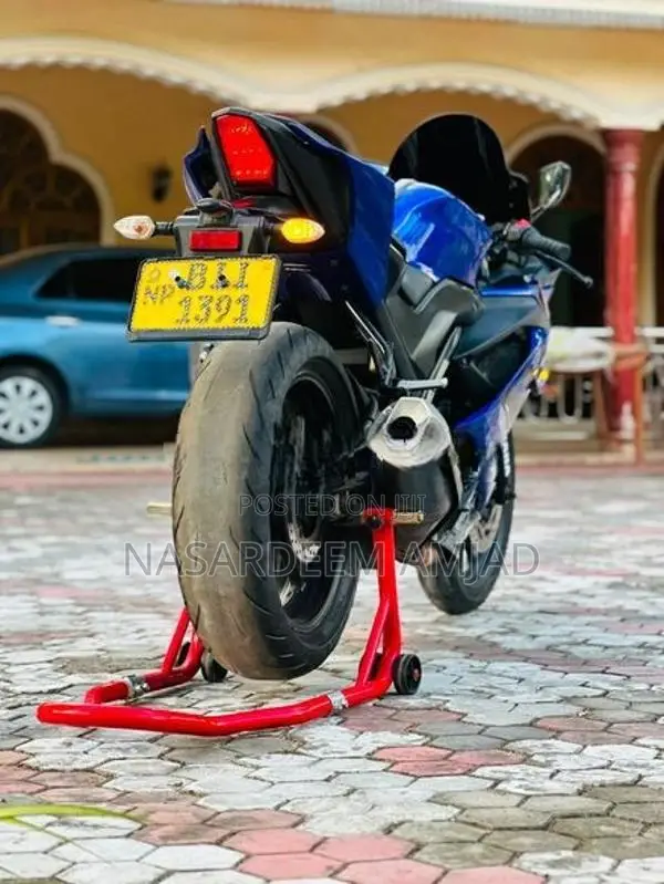 Yamaha R15 2019