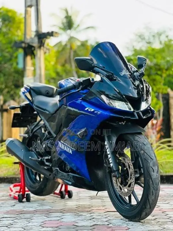 Yamaha R15 2019