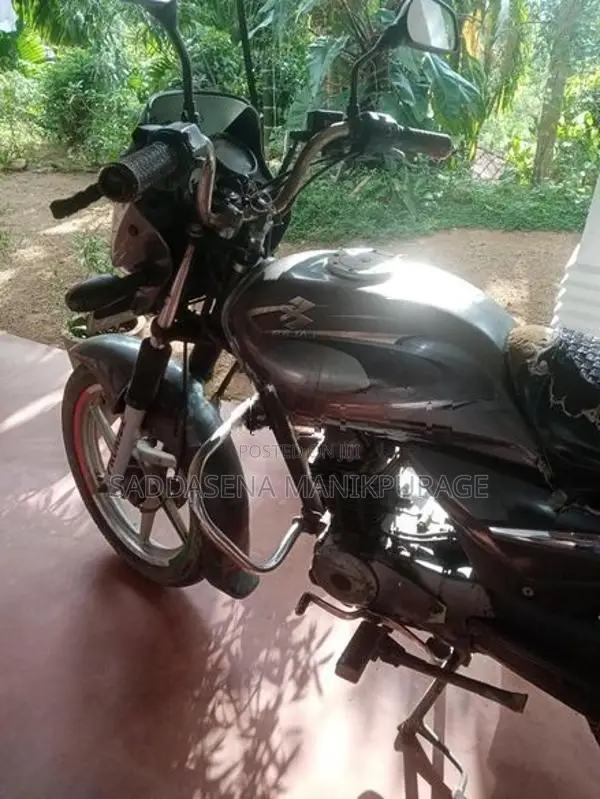 Bajaj Platina 100 2016