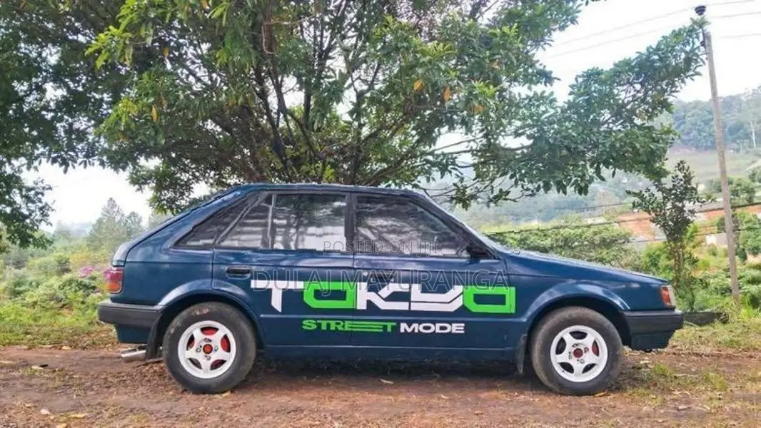 Mazda Familia 1986