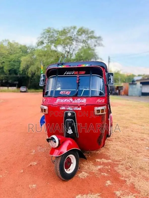 Bajaj RE 2003
