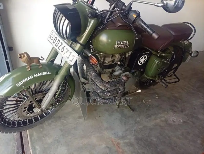 Royal Enfield Bullet 2016