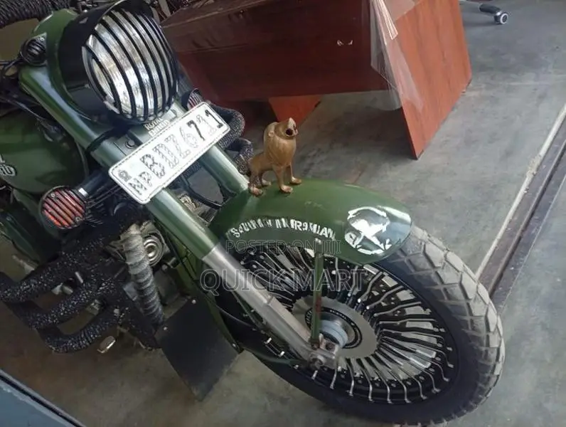 Royal Enfield Bullet 2016