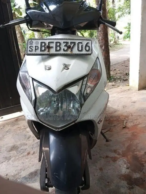 Honda Dio SCV 2017