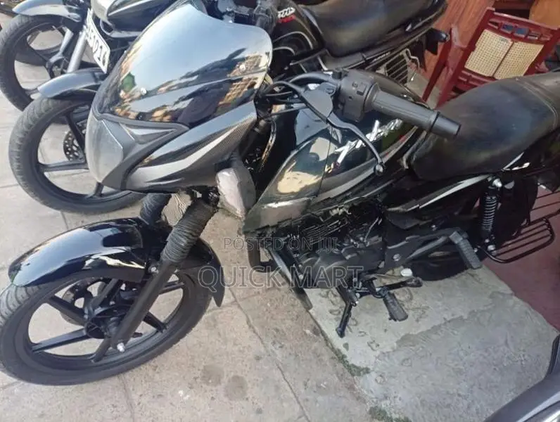 Bajaj Pulsar 180 2006