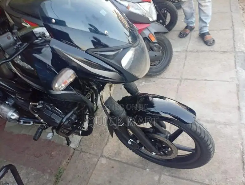 Bajaj Pulsar 180 2006