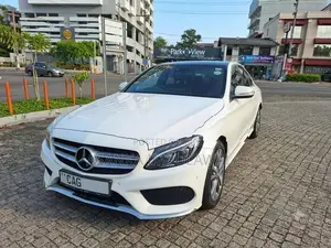 Mercedes Benz C300 Premium Plus 2015