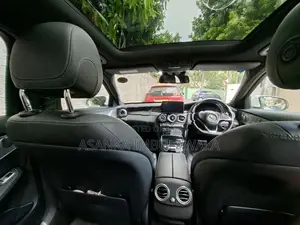 Mercedes Benz C300 Premium Plus 2015