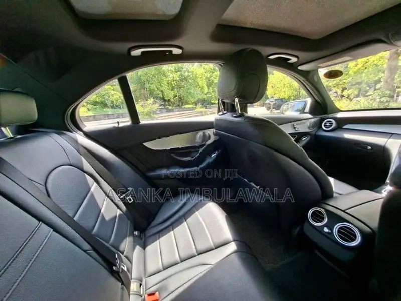 Mercedes Benz C300 Premium Plus 2015