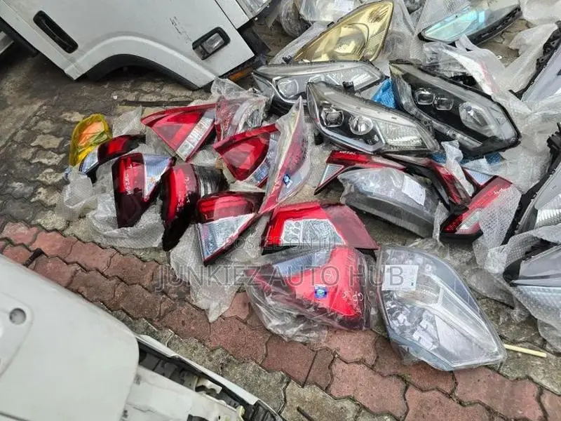 Honda Vezel Tail Lights