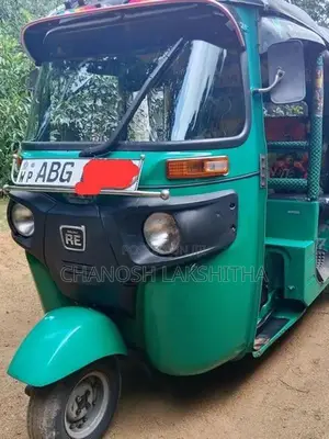 Bajaj RE 2015