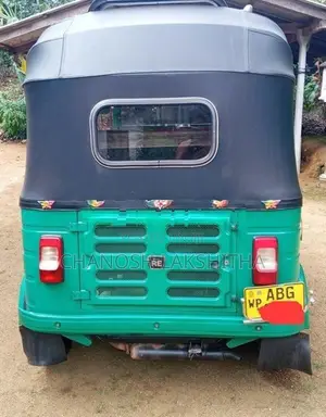 Bajaj RE 2015