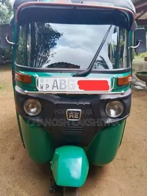 Bajaj RE 2015