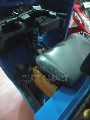 Bajaj RE 2012