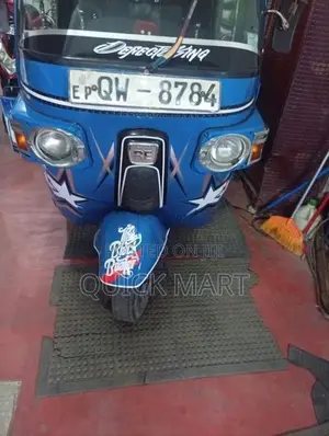 Bajaj RE 2011