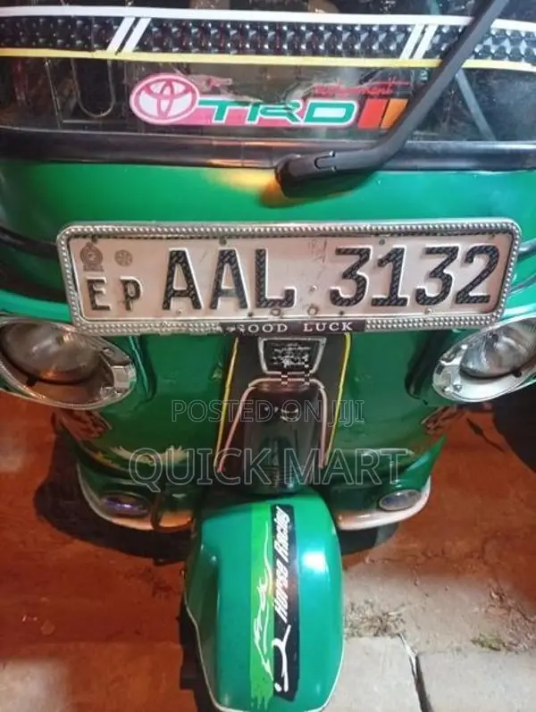 Bajaj RE 2015