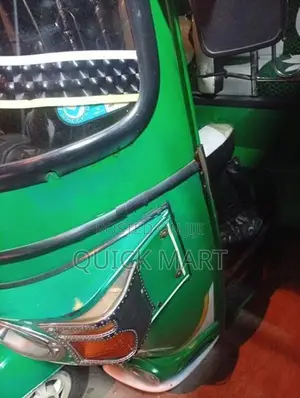 Bajaj RE 2015