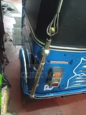 Bajaj RE 2011