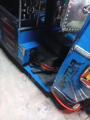 Bajaj RE 2018