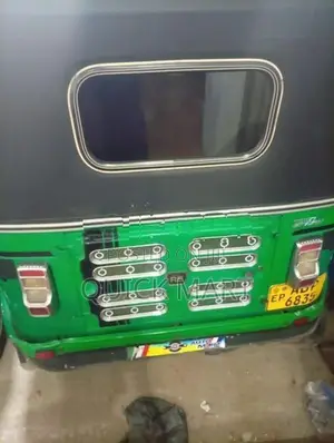 Bajaj RE 2018