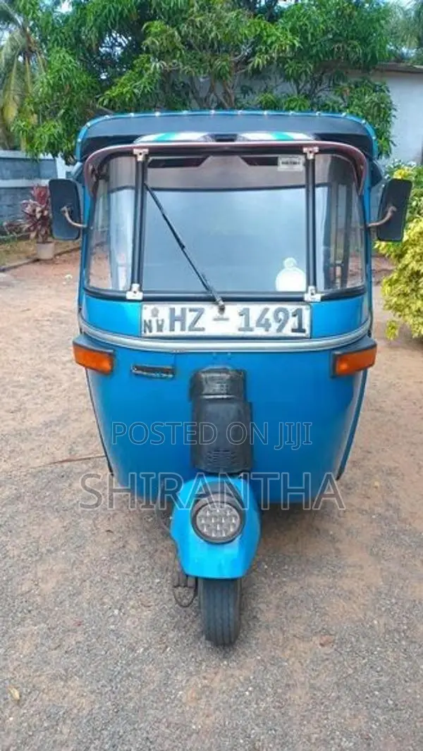 Bajaj RE 2004