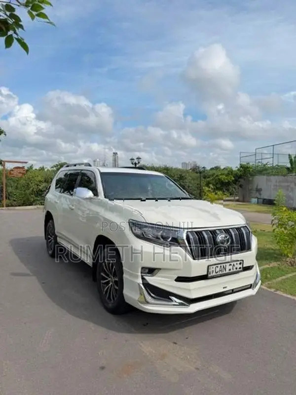 Toyota Land Cruiser Prado TX 150 2015