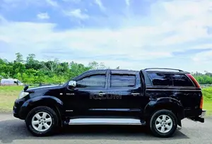 Toyota Hilux 2011