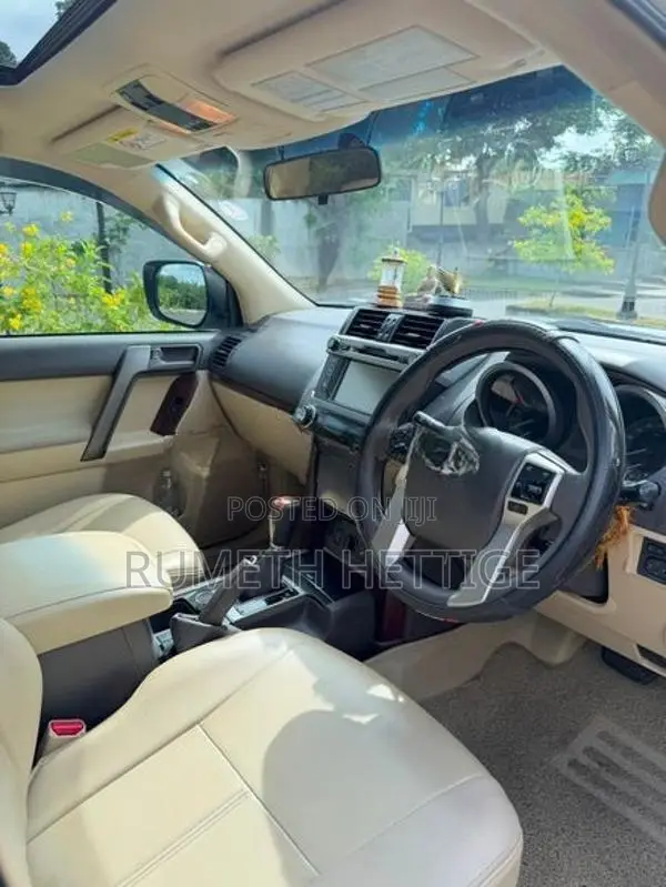 Toyota Land Cruiser Prado TX 150 2015