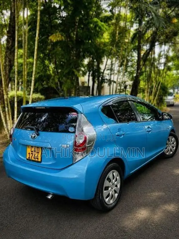 Toyota Aqua S Grade 2013