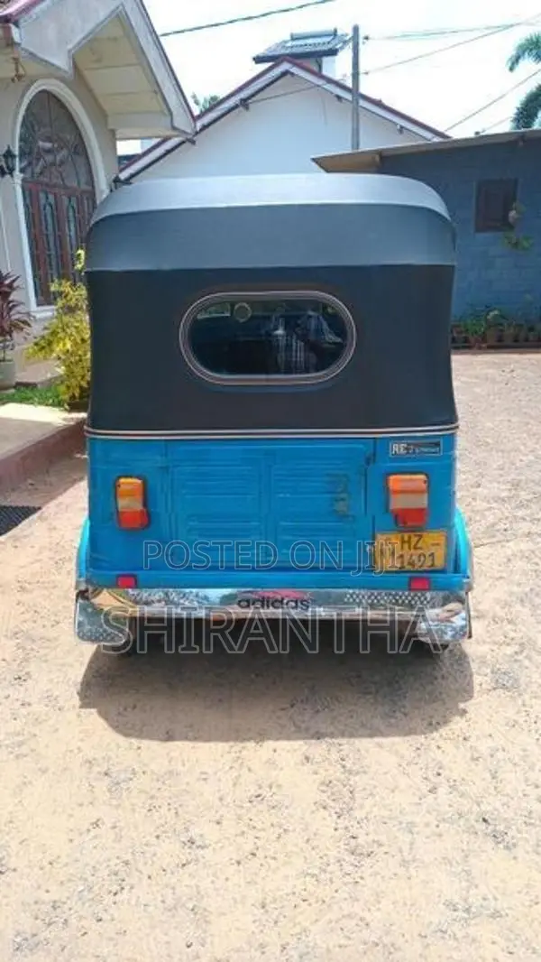 Bajaj RE 2004