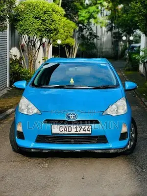 Toyota Aqua S Grade 2013
