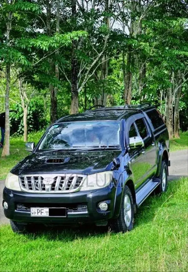 Toyota Hilux 2011