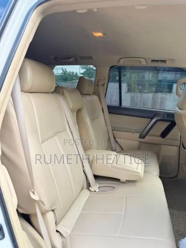Toyota Land Cruiser Prado TX 150 2015