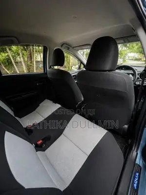 Toyota Aqua S Grade 2013