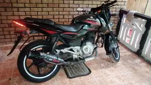 Bajaj Pulsar 180 2012