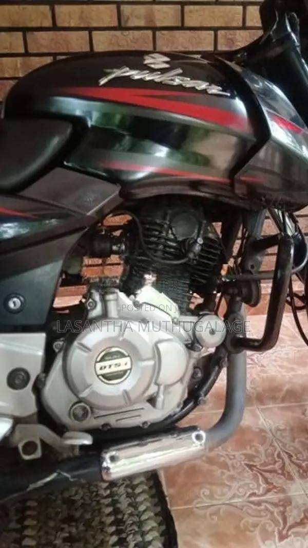 Bajaj Pulsar 180 2012