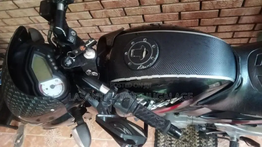 Bajaj Pulsar 180 2012