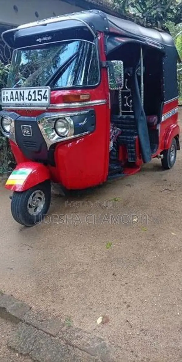 Bajaj RE 2013