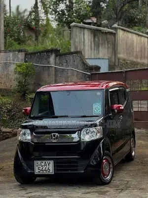 Honda N-Box 2015